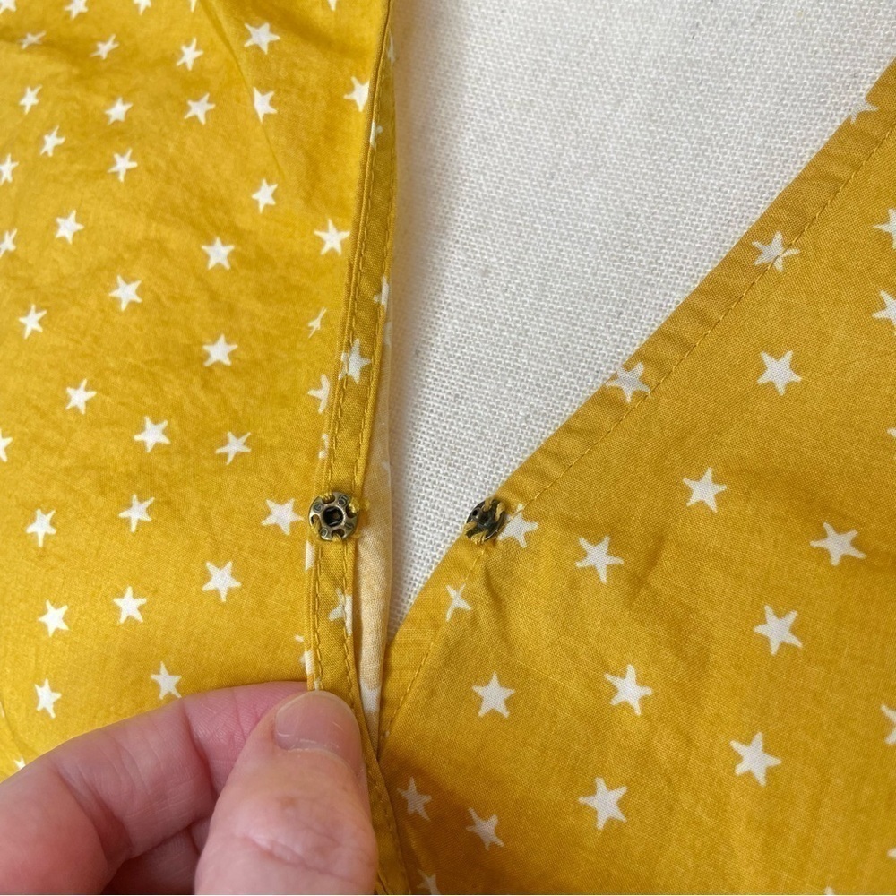 Madewell Wrap V-Neck Top Blouse in Star Scatter Gold Yellow Extra Small - Picture 5 of 13